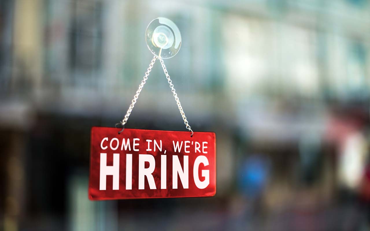 U.S. Labor Market Exhibits Resilience as Weekly Jobless Claims Edge Up Slightly